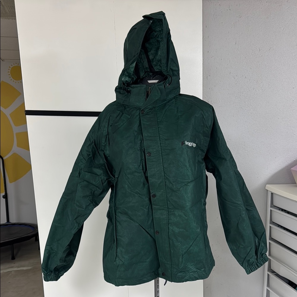 Froggtoggs 2 Piece Packable Rainsuit in Forest Green & Black